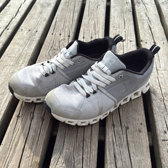 👟 On Cloud Running Womens Sneaker - Picture 1 of 10